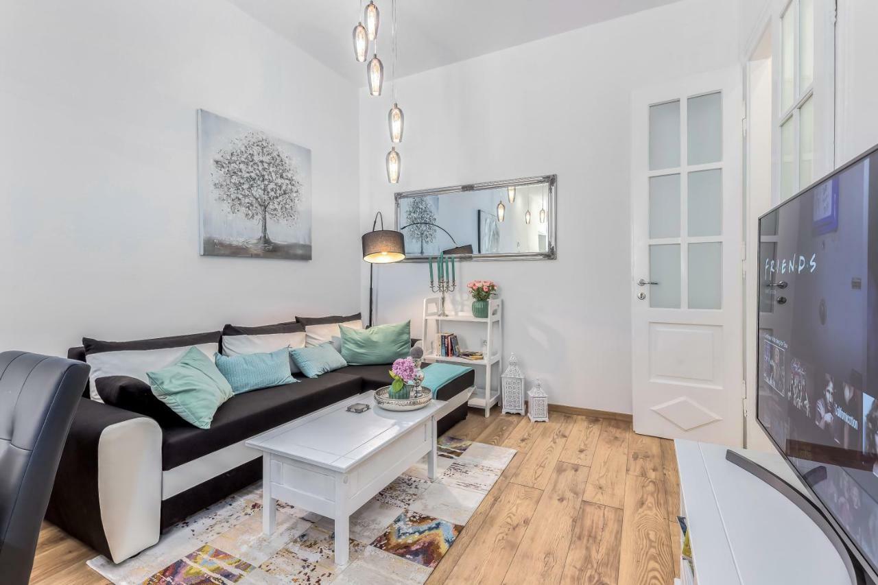 Galerija Apartamento Rijeka Exterior foto